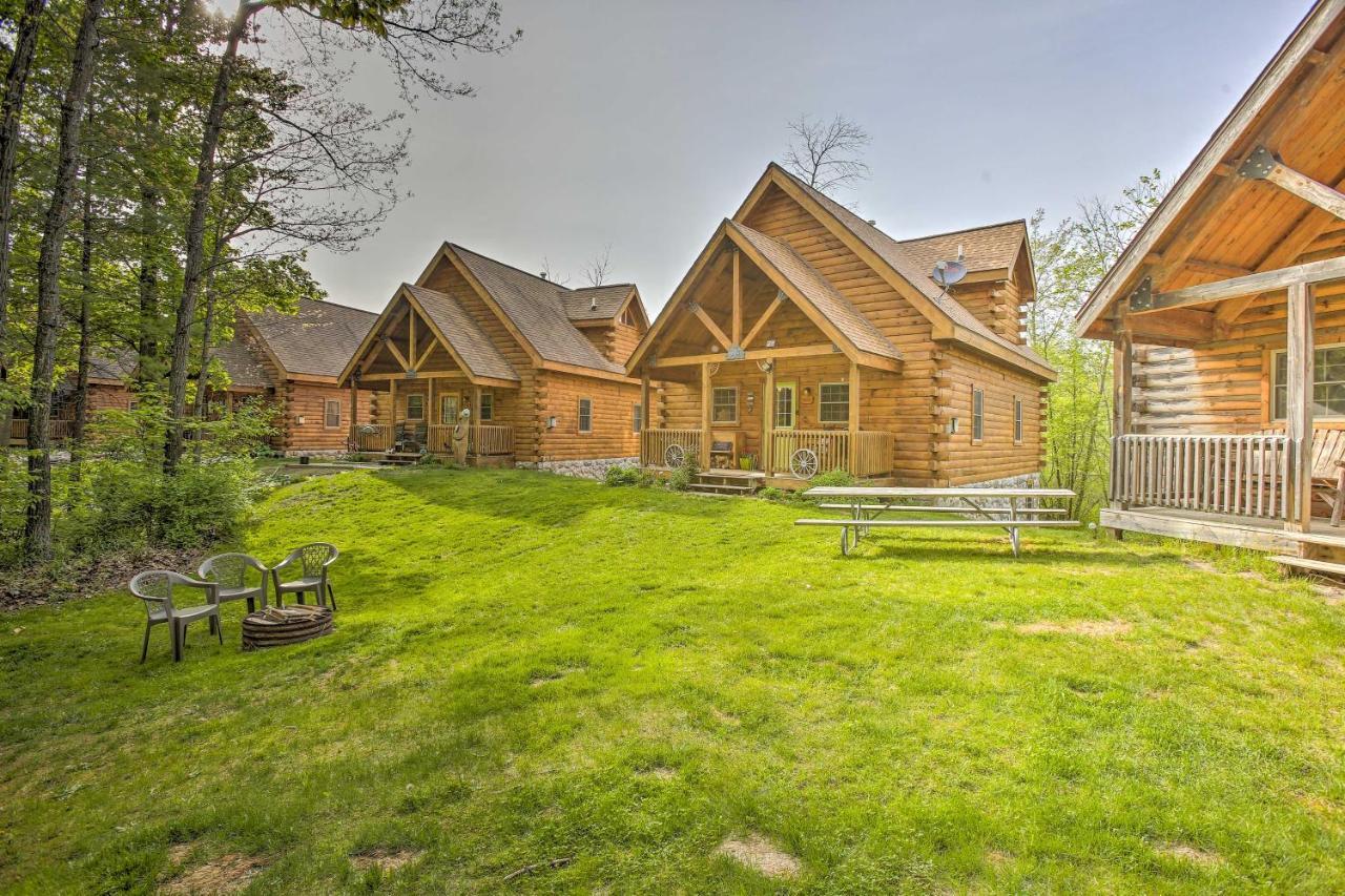 Resort Cabin With Fire Pit Golf, Hike And Play! Rothbury Kültér fotó