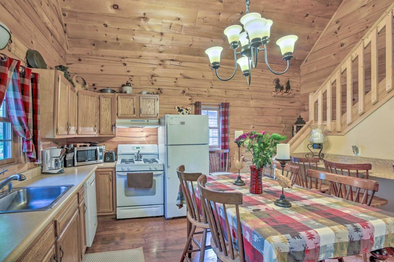Resort Cabin With Fire Pit Golf, Hike And Play! Rothbury Kültér fotó