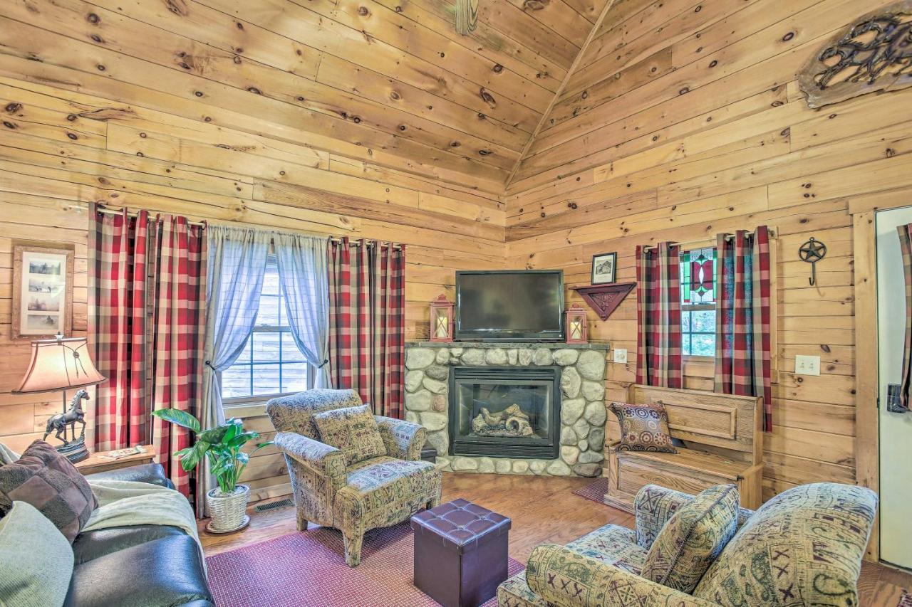 Resort Cabin With Fire Pit Golf, Hike And Play! Rothbury Kültér fotó